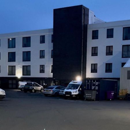 Salt Hill Windsor Legoland Eton Heathrow Luxury 2 Bed 1 Bath Free Parking Apartment Слау Екстериор снимка