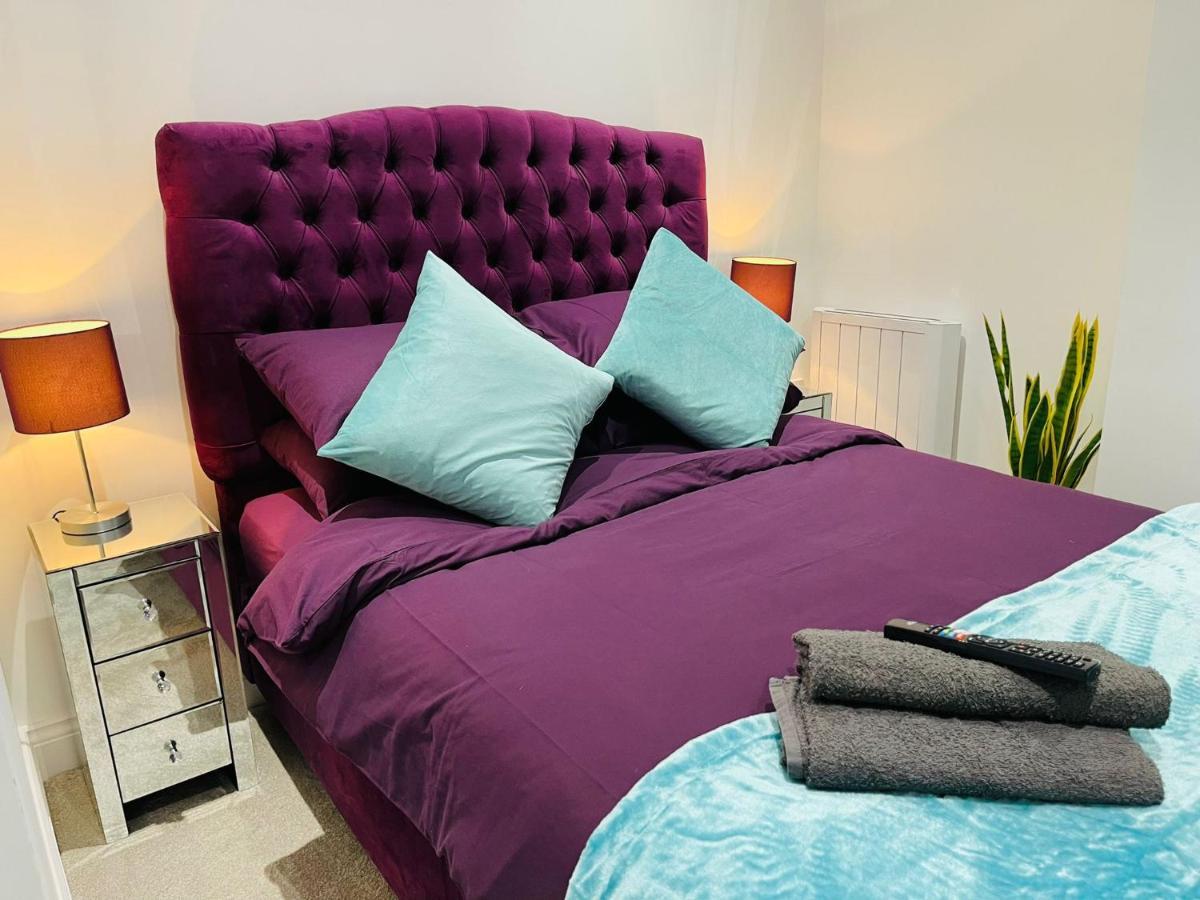 Salt Hill Windsor Legoland Eton Heathrow Luxury 2 Bed 1 Bath Free Parking Apartment Слау Екстериор снимка