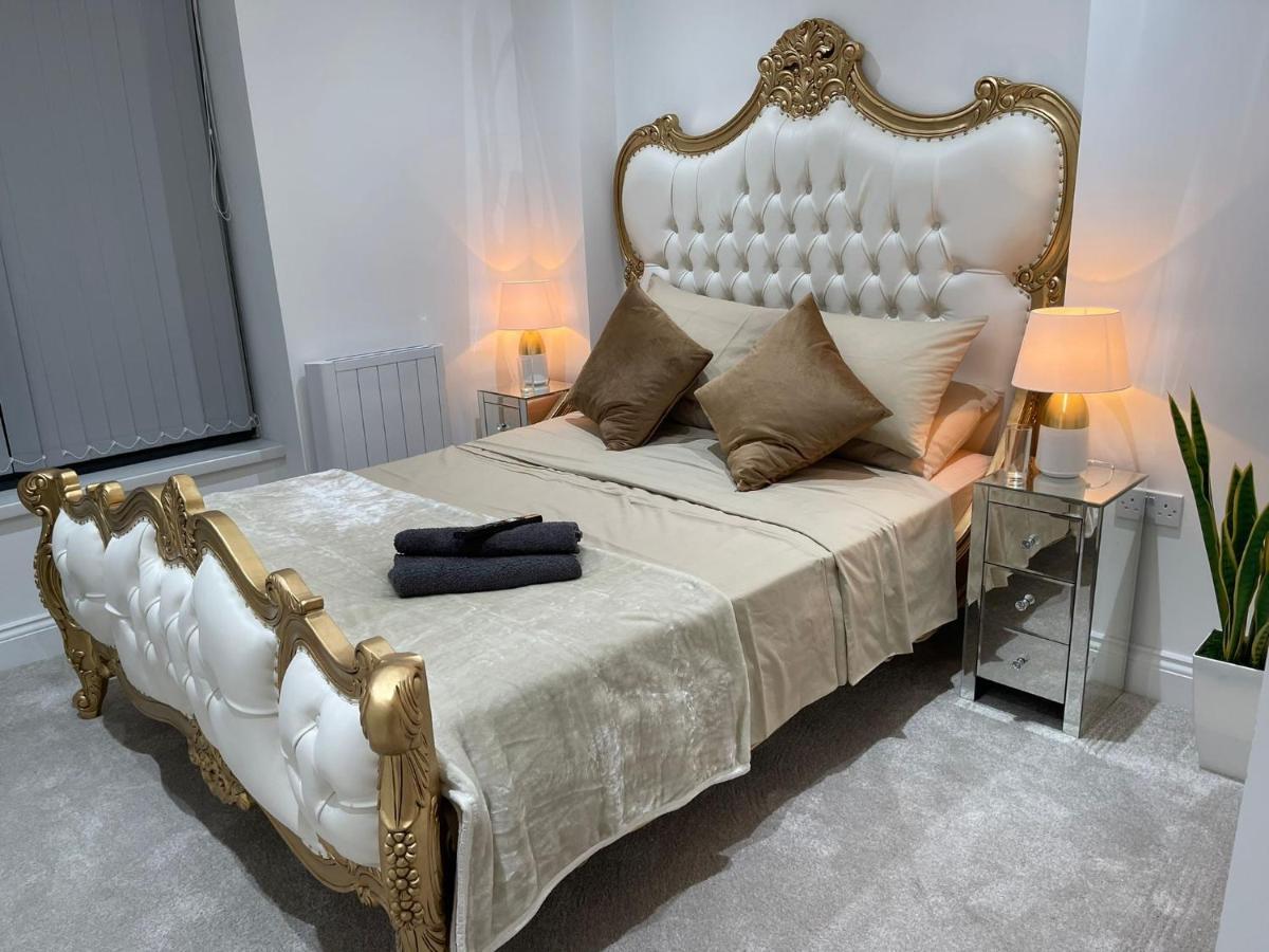 Salt Hill Windsor Legoland Eton Heathrow Luxury 2 Bed 1 Bath Free Parking Apartment Слау Екстериор снимка